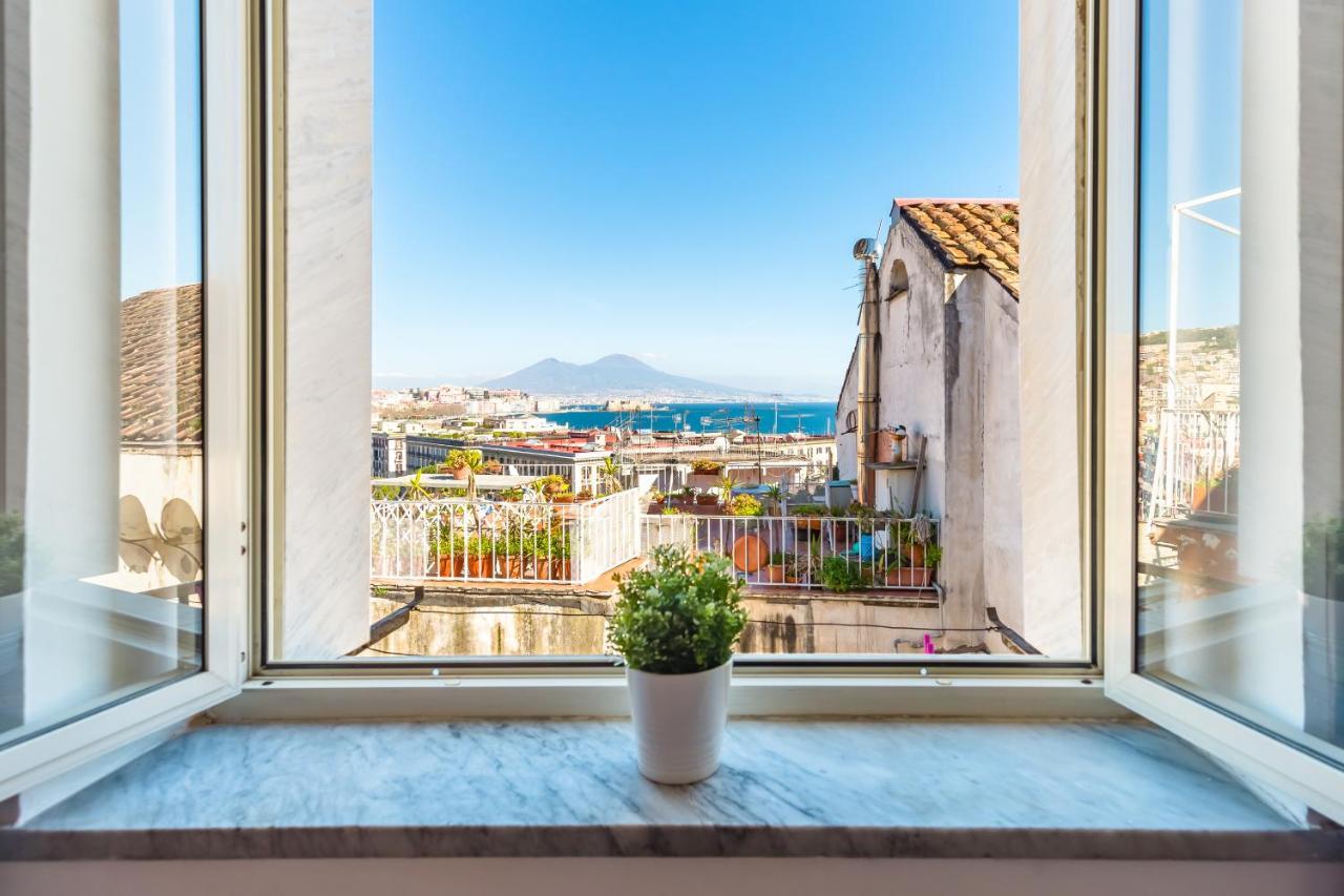 Seaview Apartment In Posillipo By Wonderful Italy Peschiera del Garda Exterior foto