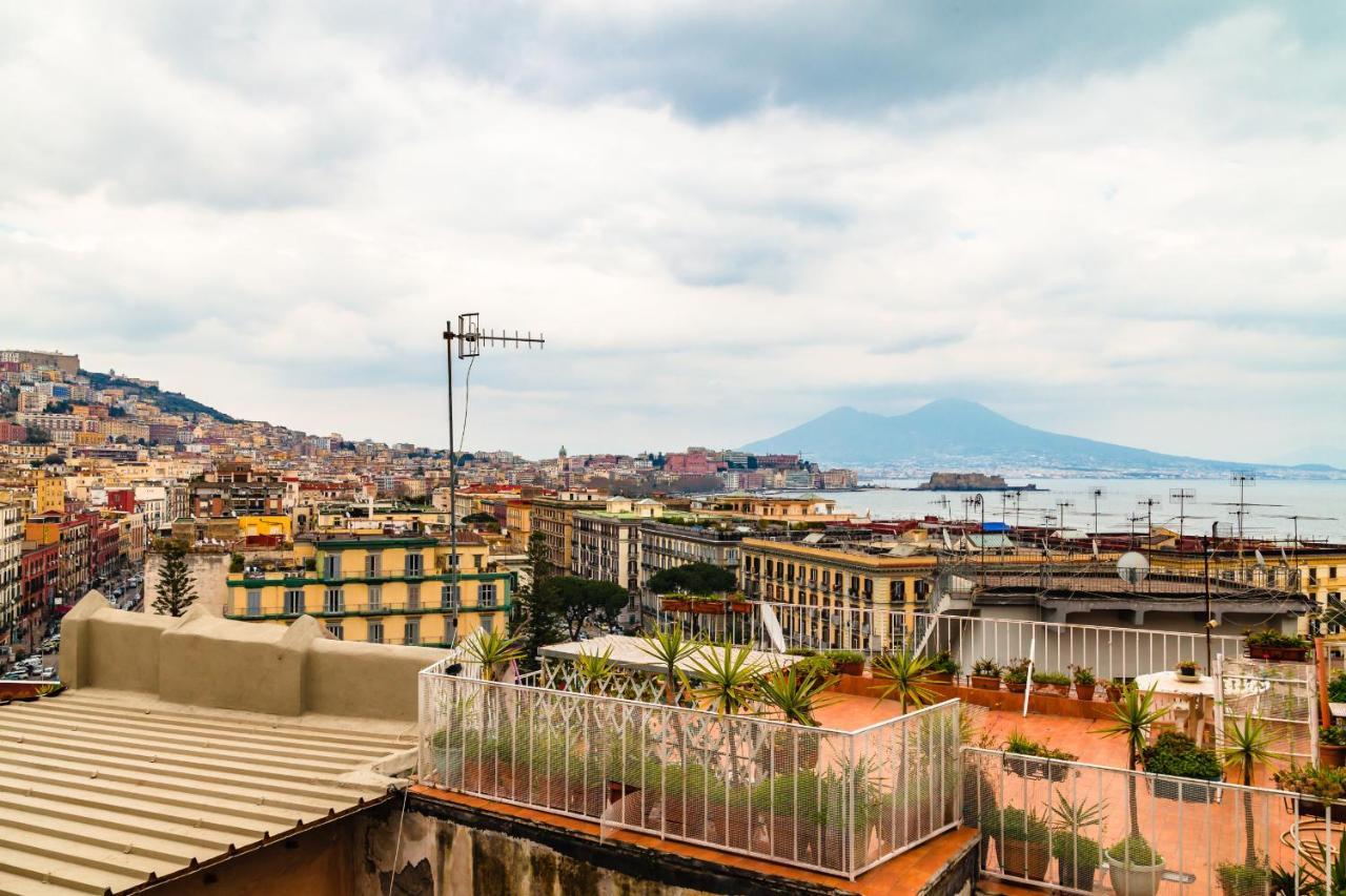 Seaview Apartment In Posillipo By Wonderful Italy Peschiera del Garda Exterior foto
